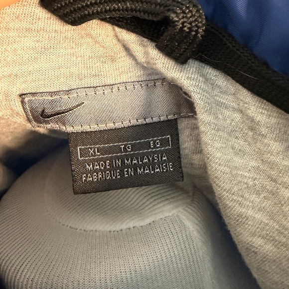 Nike Men's Blue Windbreaker Jacket and Pants - Picture 8 of 8